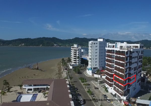 Expansive views to the Pacific Ocean and the mouth of the Chone River