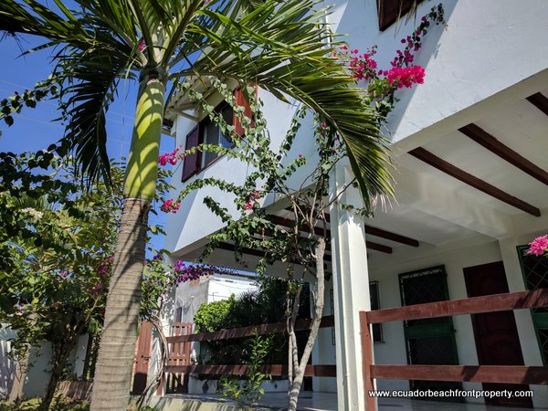 oceanview home for sale in Ecuador