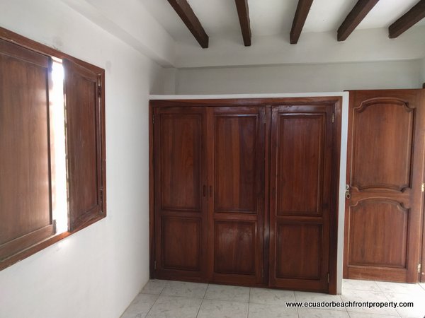 oceanview home for sale in Ecuador