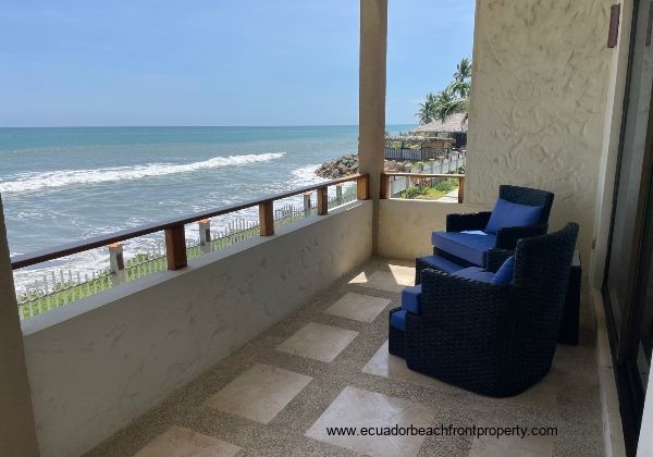 comfortable outdoor furniture
