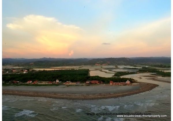 Ecuador Beachfront Real Estate