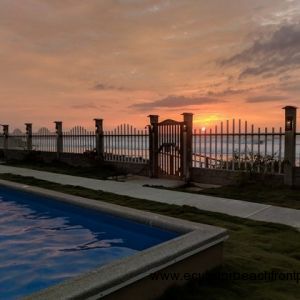 Oceanfront pool