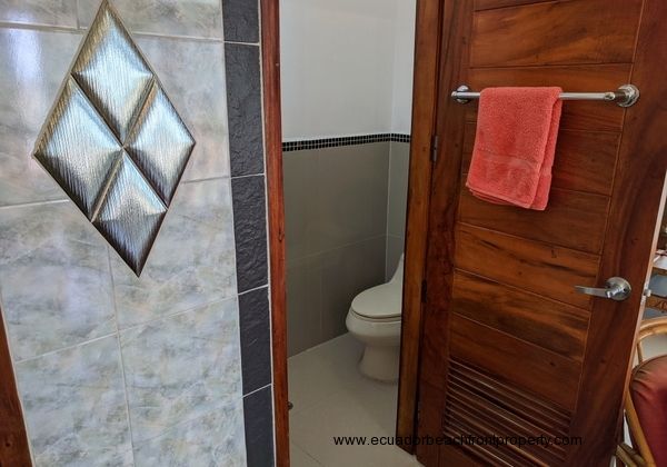 Guest half bath