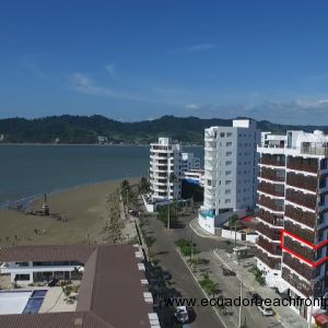 Expansive views to the Pacific Ocean and the mouth of the Chone River