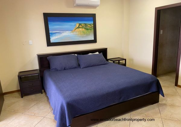 Ecuador beachfront condo for rent