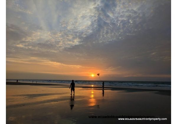 San Clemente, Ecuador beach