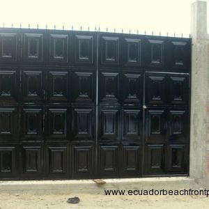 Entryway gate