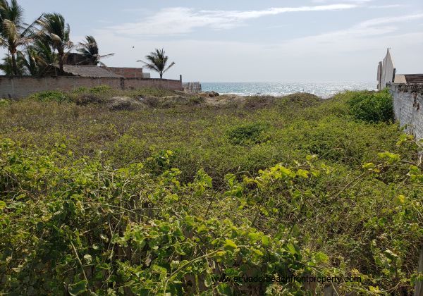 Beachfront land for sale in Ecuador
