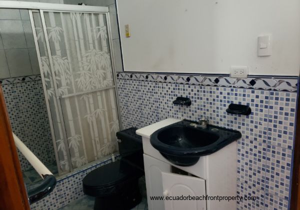 bathroom4