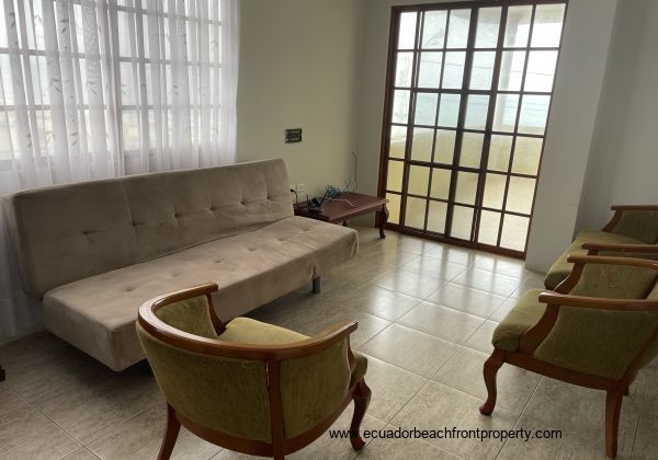 Beachfront condo in Crucita