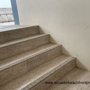 Catch n Relax 3rd Floor Crucita Apartment