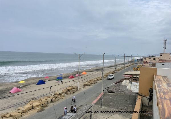 Crucita beachfront house for sale