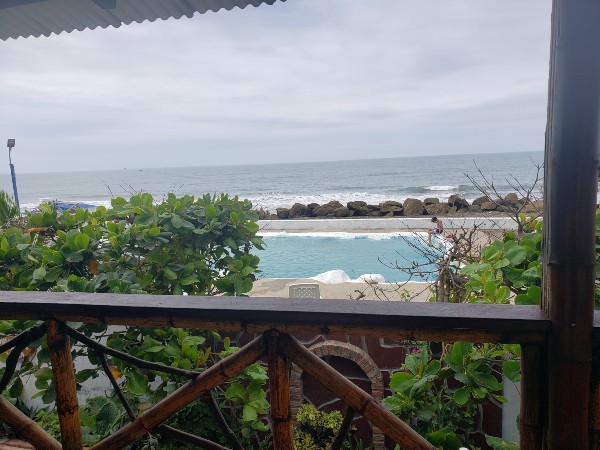 Oceanfront hotel for sale in Ecuador