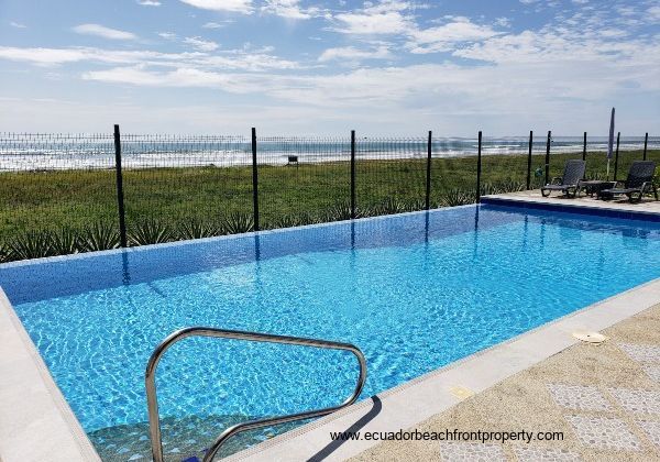 Canoa Ecuador real estate on the beach 