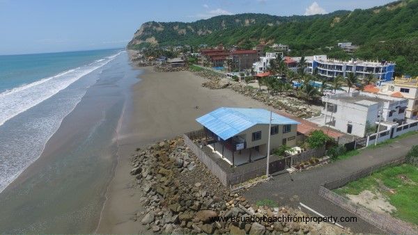 Ecuador real estate on beach 