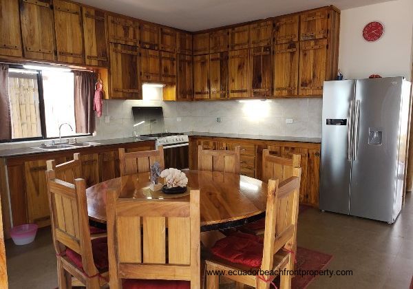 Crucita, Ecuador property for sale on the beach Crucita, Ecuador property for sale on the beach