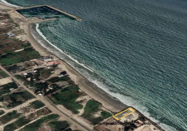 Outline of prroperty (yellow box) showing its proximity to beach and marina