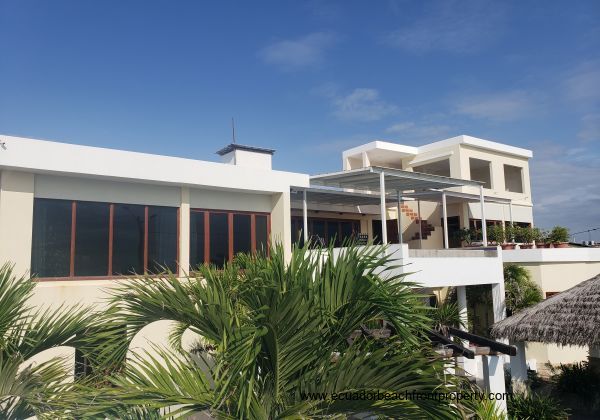*SOLD* Extravagant Beach Home in Crucita