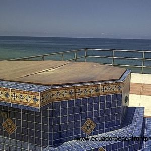 jacuzzi on rooftop