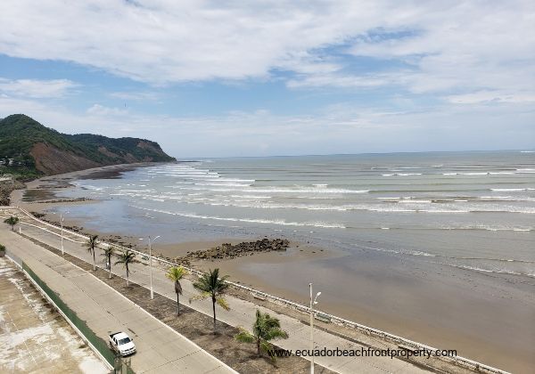 Ecuador Beachfront Real Estate