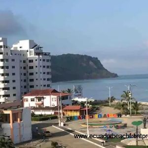 view towards the Dos Hemisferios condo building