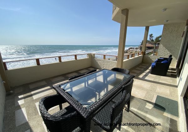 Beachfront condo for sale in Ecuador