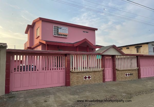 beachfront property for sale in Ecuador