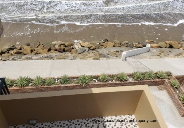 Retention wall with stairway access to the beach