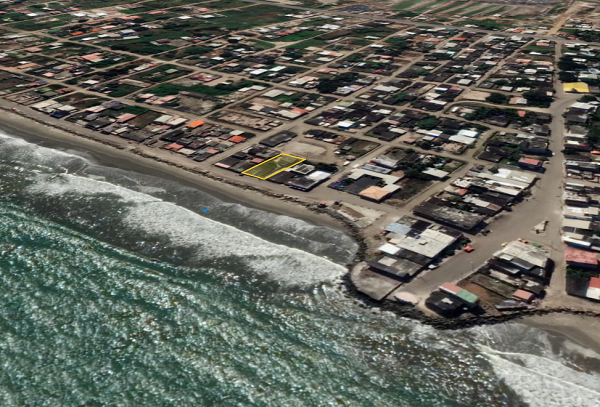 Oceanfront restaurant and hostal for sale in Ecuador