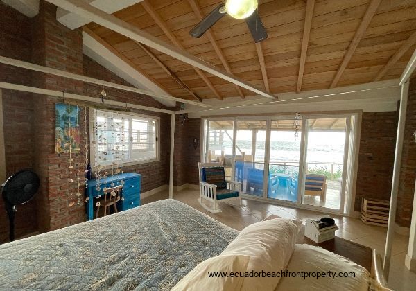 Beach house for sale in San Clemente, Ecuador