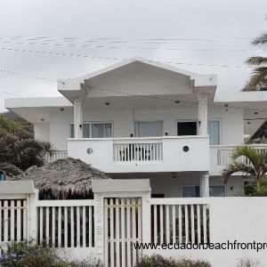 Casa Bella - 5 Bedroom Beachfront 