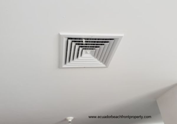 3rd floor central air ducts