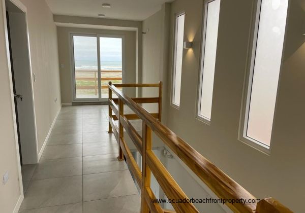 Beachfront house for sale in Ecuador Beachfront house for sale in Ecuador