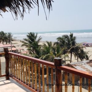 Cocoa Inn - Beachfront Surfer Hotel