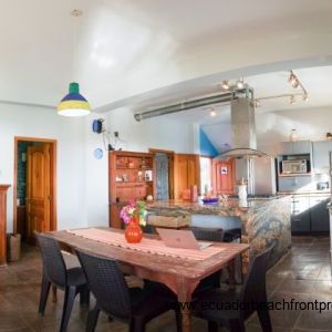 Dining area off the kitchen