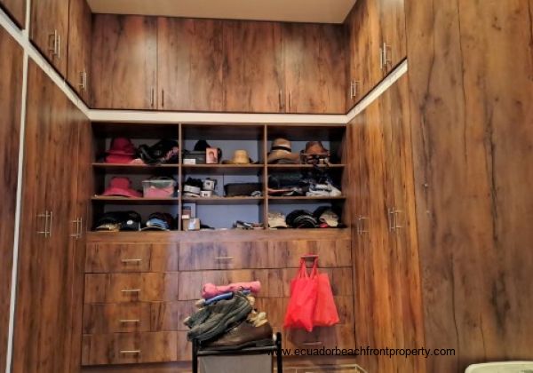 Walk-in closet