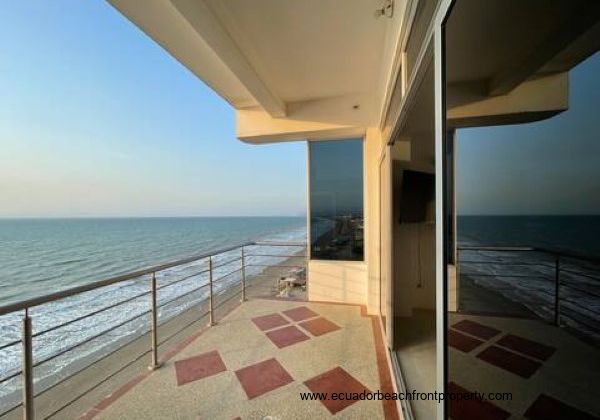 Beachfront real estate in Ecuador