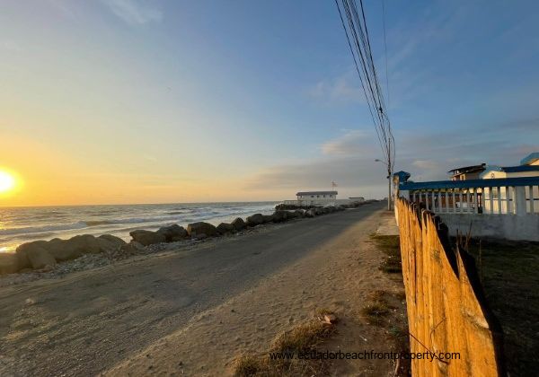 Corner lot beachfront property