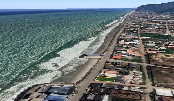 Beachfront land for sale in Ecuador