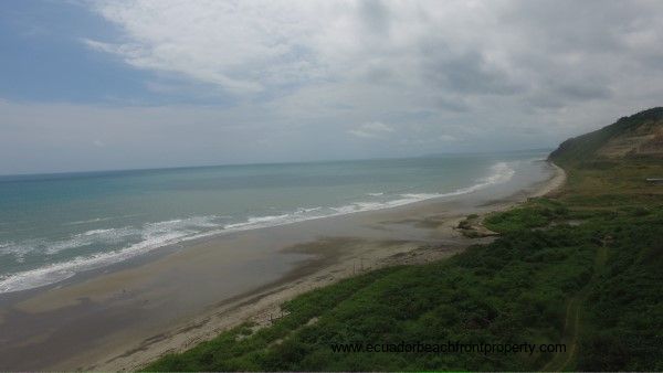 Oceanfront parcel for sale in Ecuador