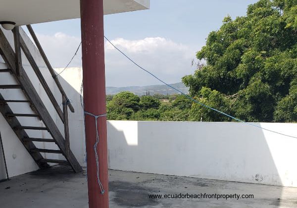 balcony 2 to rooftop
