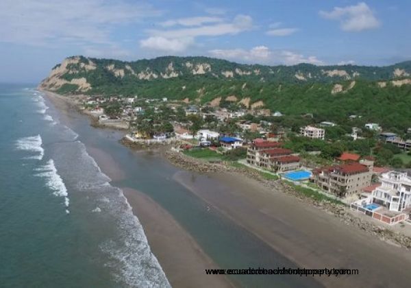 View of San Clemente's beautiful sand beach