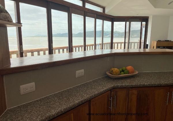 beachfront condo for sale in ecuador