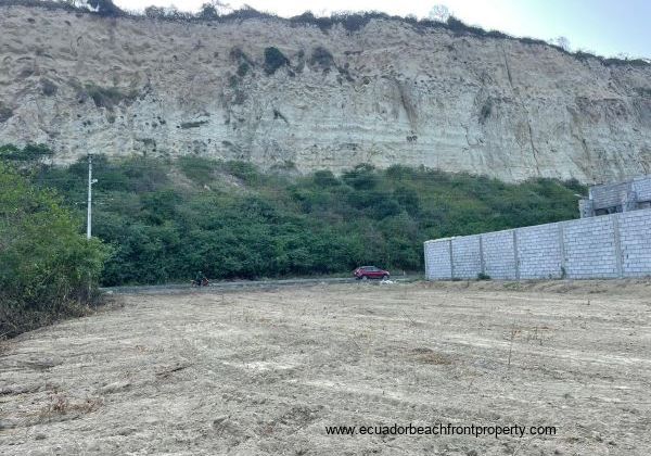 Land for sale on the beach in Canoa, Ecuador