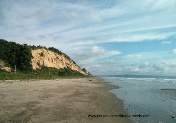 Beachfront land for sale in Ecuador