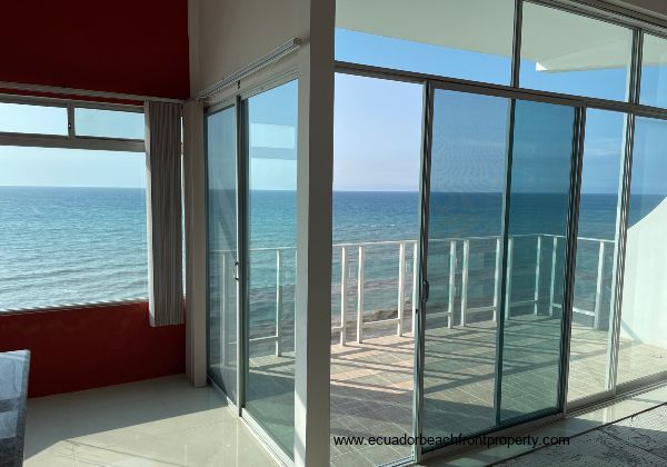 *PRICE REDUCED* Crucita Beachfront Condo with Uninterrupted Ocean Views