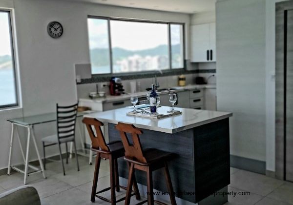 Oceanview condo for sale in Ecuador