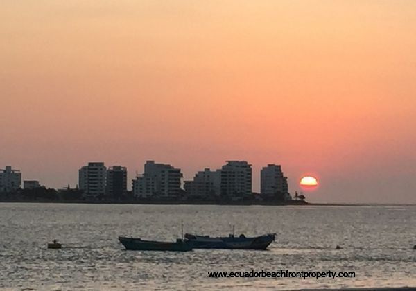 beachfront apartment sale ecuador