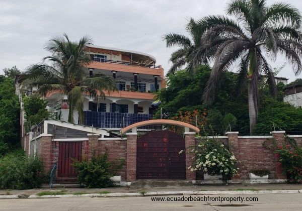 Luxury estate home in Ecuador