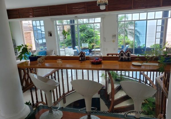 Beachfront house for sale in Ecuador